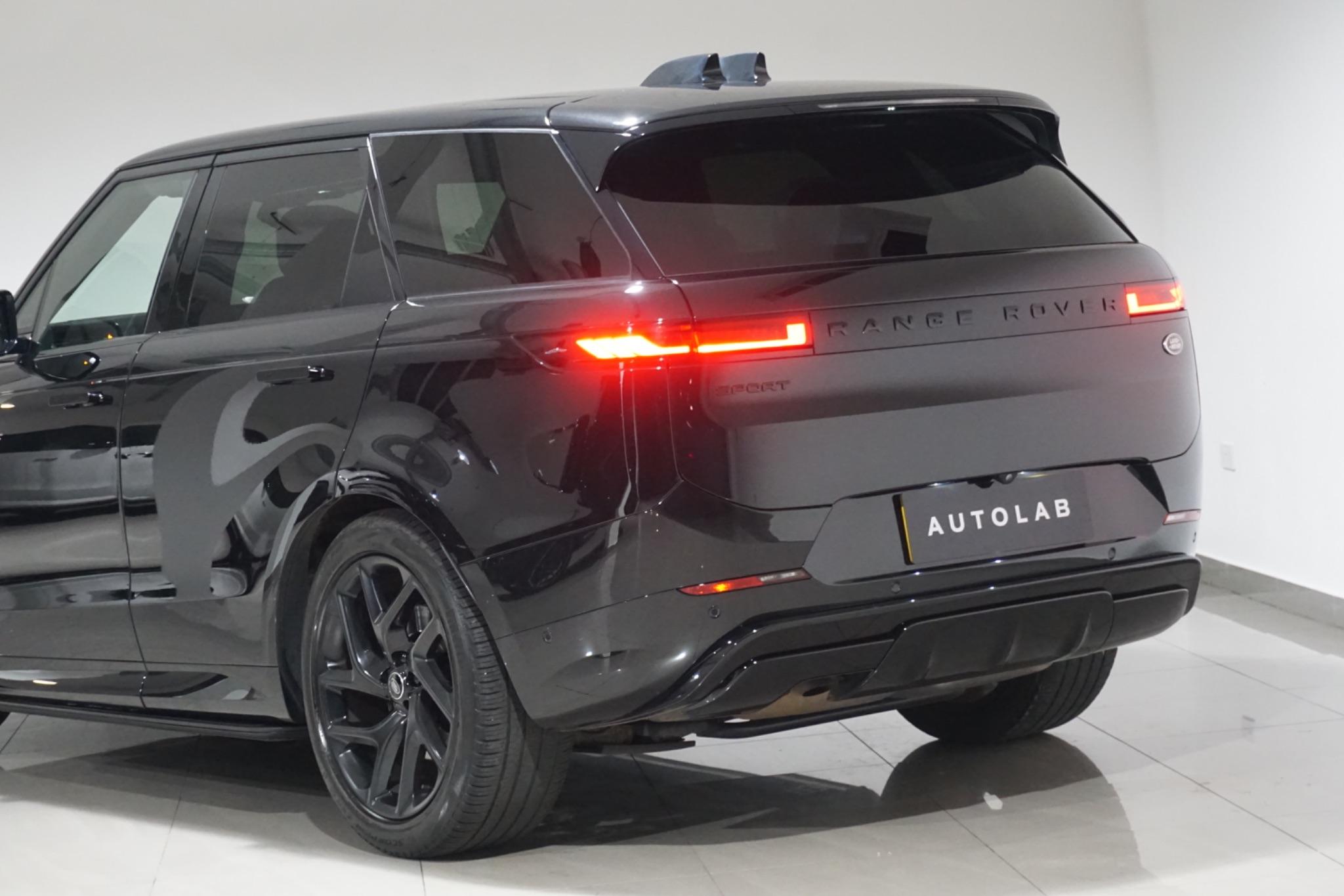 Land Rover Range Rover Sport 3.0 D300 MHEV Dynamic SE Auto 4WD Euro 6 (s/s) 5dr
